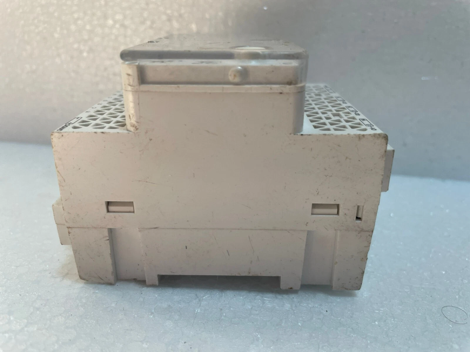 admin/uploads/uploads/scheider lv43463 in out inte_4.webp